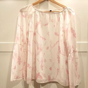 Banana Republic Women's Blouse Pink/Cream Floral Flared Sleeve Size S